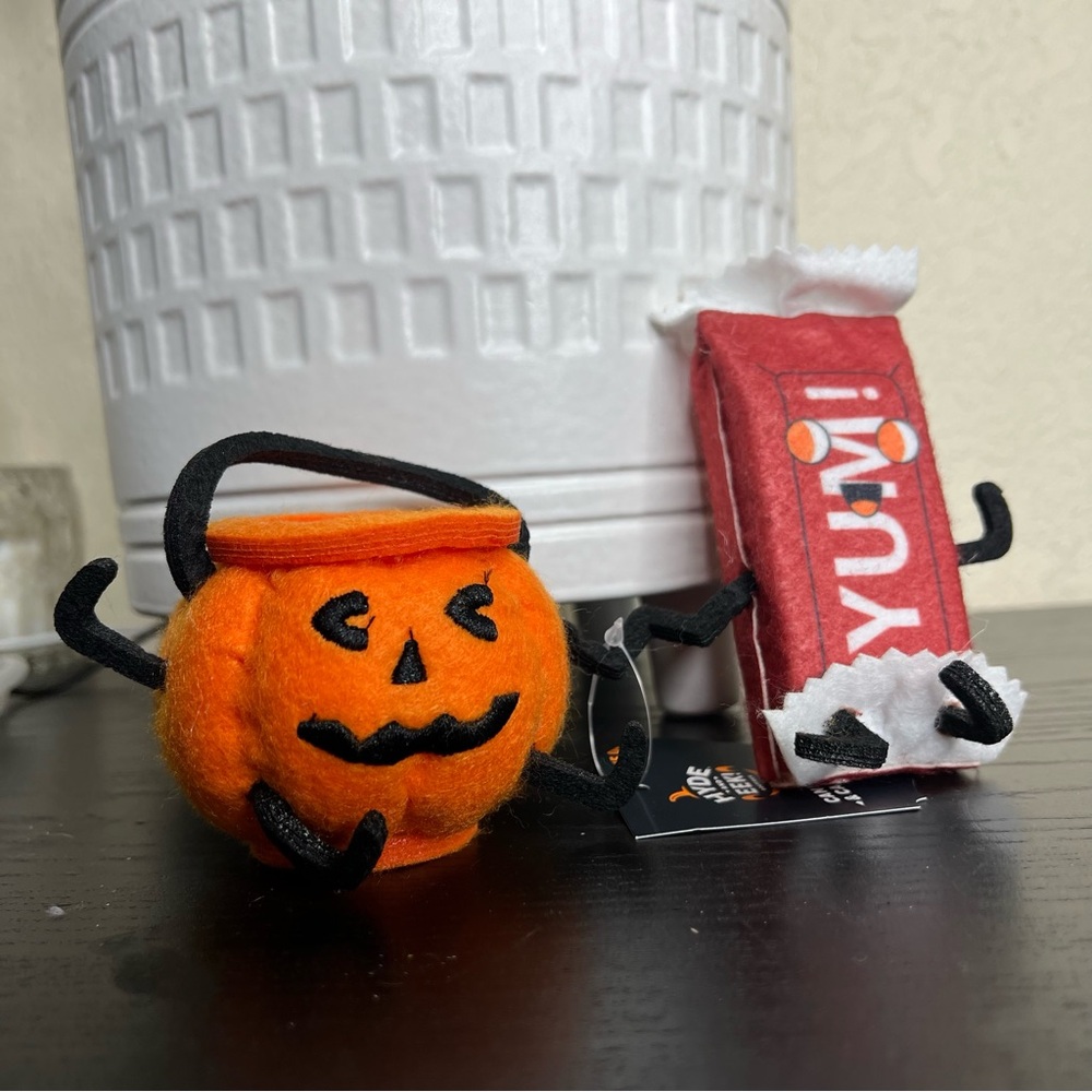 NEW Felt Candy Bowl and Candy Bar Duo Halloween Figurine Set- Hyde & EEK!